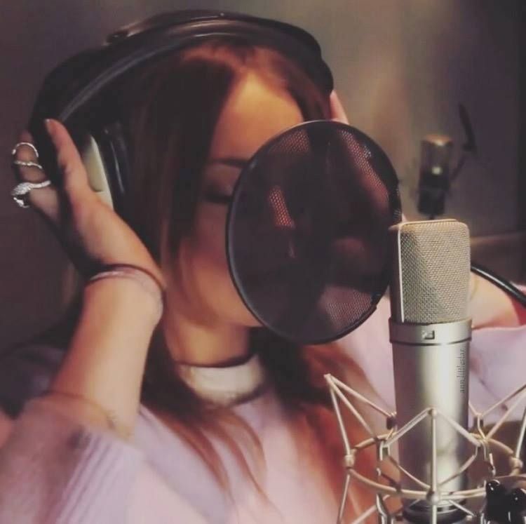 Danceophobia, nuevo tema en la discografía de Lindsay Lohan