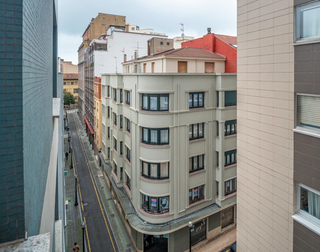 Gijón Art Decó en el cruce de Covadonga y Padilla 9