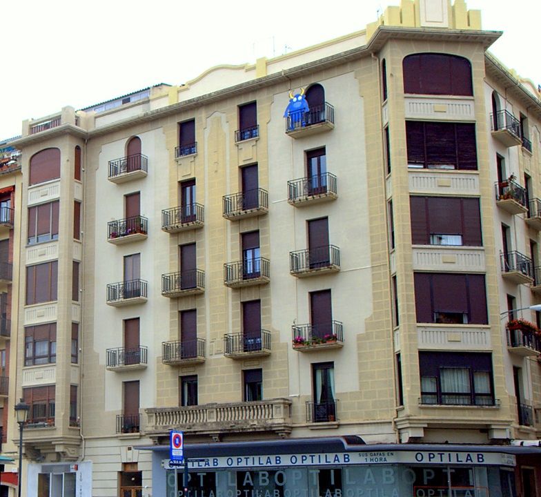 Calle de Emilio Arrieta, 11 y calle Amaya, 1 y 3