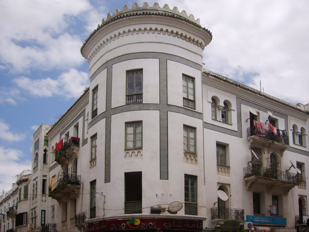 Edificio situado a continuación del anterior, en la misma avenue Mohamed 5 (esquina con la avenida Youssef Ibn Tachfine)