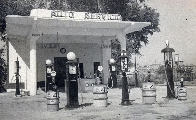 Gasolinera Art Decó en la calle Madrid de Burgos