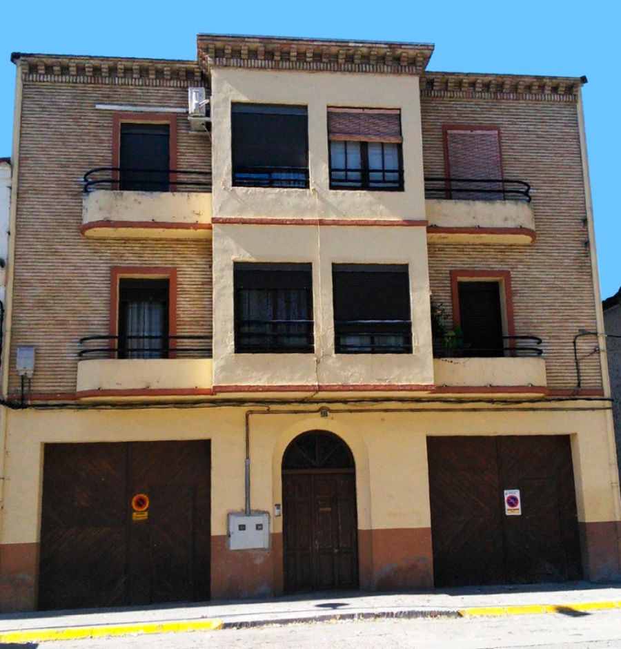 Calle de Miguel Cuervo Radigales 21 Graus Huesca Art Decó
