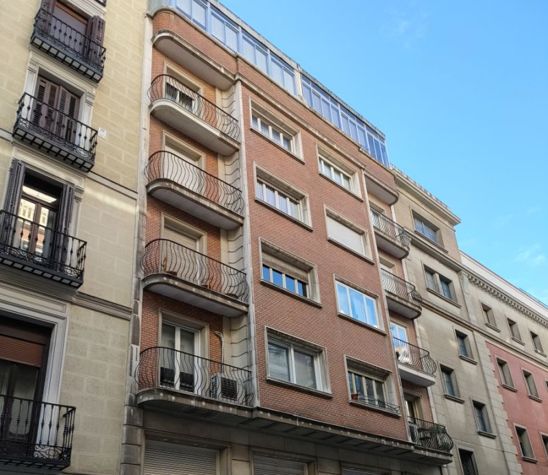 Streamline Moderne tardío en la calle Españoleto de Madrid